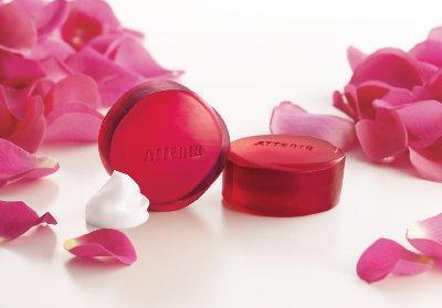 アテニアから、“美容液発想”の石鹸「フェイシャル リファイン ソープ」