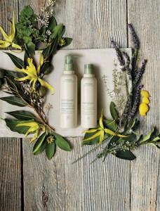 アヴェダ人気シリーズ「シャンピュア」の華やぐアロマが待望のボディにも！