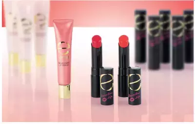 うるおってぷっくりのボリューム唇に！最旬カラー2色発売