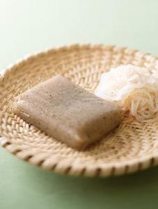 低カロリーでセラミドとコラーゲンの分泌を促す食材ってなんだ？