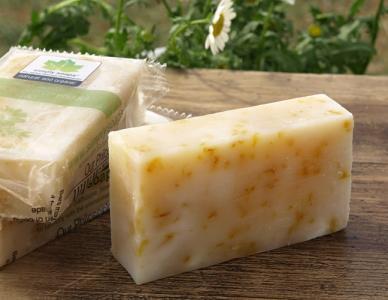 冬の季節の大敵、乾燥。乾燥からお肌を守る天然アロマと植物オイル製品のプレゼントキャンペーン実施中！