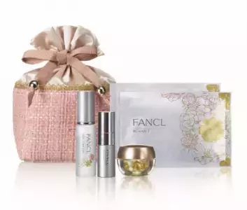 冬の肌の悩みにも負けない！ツヤ肌に導くスペシャルキット販売