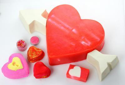 LUSHの甘い香りでバレンタインをもっと素敵に