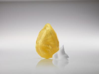 女王(クィーン)のジュエリーの形をした贅沢ソープ。