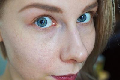 コンシーラーでシミをしっかりカバー