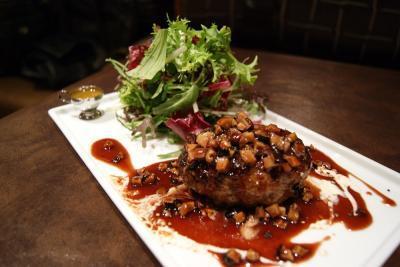 熟成肉と酵素で腸内環境改善「選べるソース付！和牛熟成肉のグリル」-グルメドクターイタリアン銀座