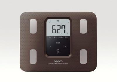 毎日体重を測定するダイエットに最適！オムロンの体重体組成計新機種発売