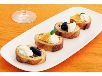 「チーズ」みたいなおとうふのおつまみ。