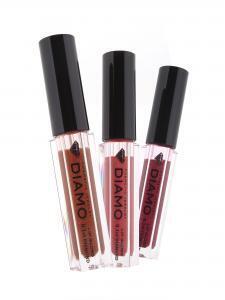 塗るダイヤモンドでズルかわいい唇に