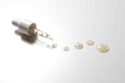 金箔入りの天然植物性100％の美容オイル発売！