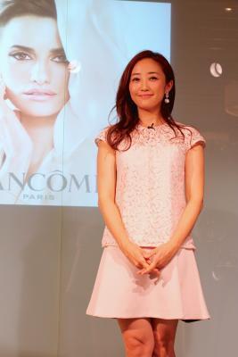 美容家・神崎恵さん直伝！「二度見」されるツヤあるオーラ肌の作り方とは？