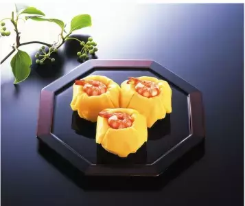 「茶きん鮨」でヒアルロン酸