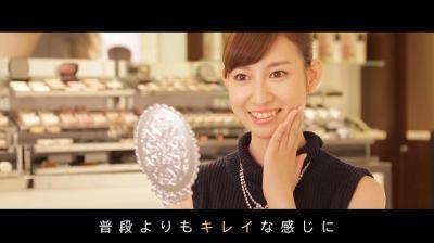 “たった2滴”でベースメイクが決まる！ベアミネラル初のリキッドファンデーションが発売