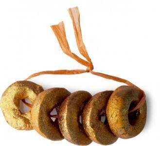 LUSHからクリスマス限定！女友達には「5つの金の指輪」で決まり！