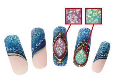 見る角度や光の反射で色が変わる！新素材ネイルジェル