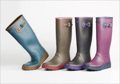 雨の日こそ！機能的なレインブーツで足元のオシャレに差をつけよう！