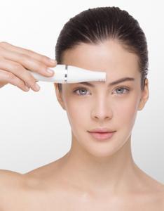 世界初の顔専用脱毛器、クレンジングブラシも搭載