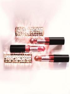 春の日ざしに映える！マキアージュでレディな新色メイク！