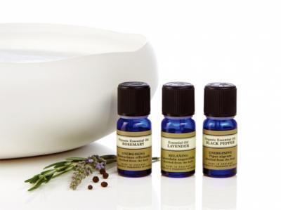 自分だけのオリジナルフレグランスが作れる、アロマ香水講座