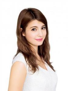 祝発売10周年「ヒロインメイク」新イメージキャラクターに起用された『マギー』！