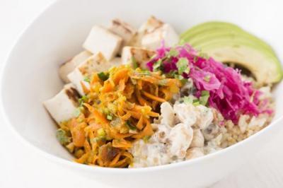 「朝食の女王」の店の新メニューは「どんぶりディナー」？