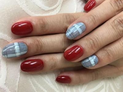 御茶ノ水にオープンのネイルサロン、癒やしのハーブと占い付き