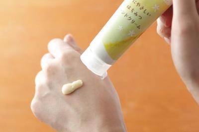 手にやさしいはちみつ配合のハンドクリーム発売-長坂養蜂場