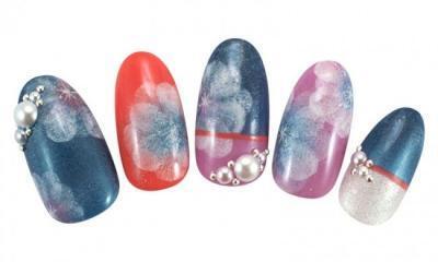 磁石で描く！？新感覚ネイルジェルが登場