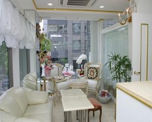 日本初！肌再生医療を使用した最先端エステは、「幹細胞培養液」を導入する！