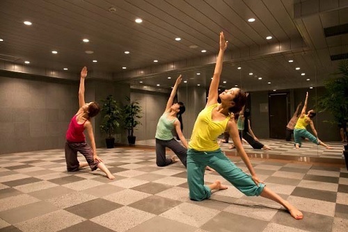 ポーラがホットヨガスタジオとコラボ　限定プログラム『巡りアップヨガ』を実施