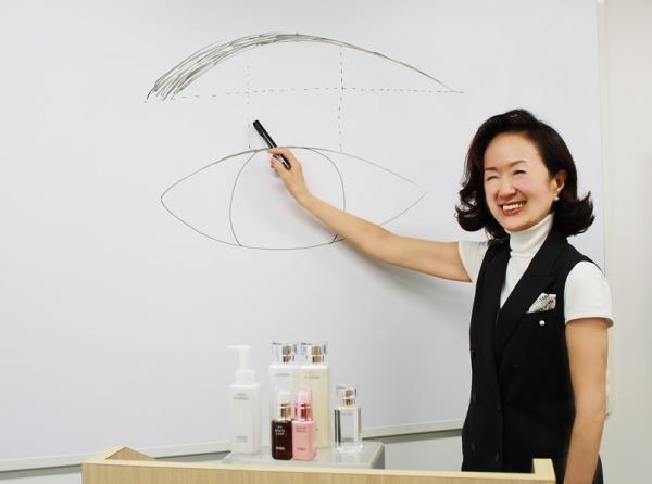 きちんと学んでみませんか?　“徹底”美人眉レッスン