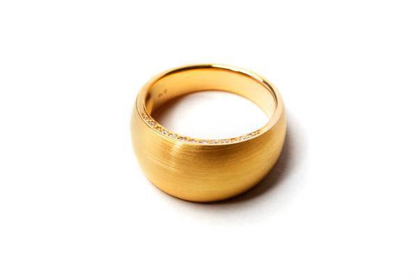 モダンで高級感溢れる22金ジュエリー「Aufino」が伊勢丹 新宿店で販売