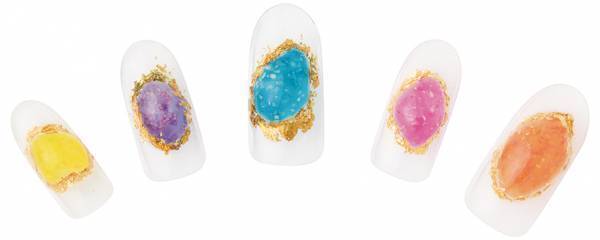 オパールの美しさをネイルで味わう！「京都オパール」のネイルグリッター登場