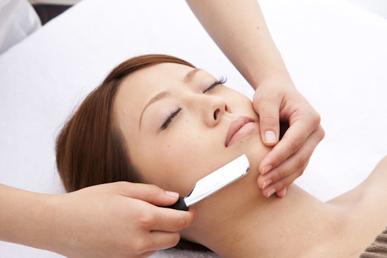 シェービングをプロに任せ、美に磨きをかける時代