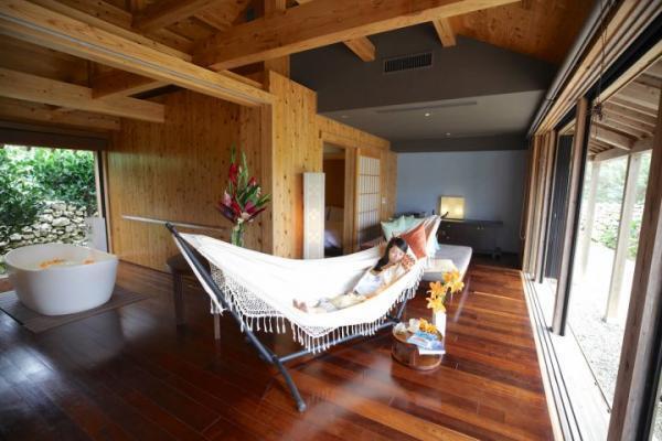 この世の楽園「星のや竹富島」で心身共にリフレッシュ！