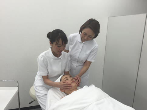 「手に職」としてエステ技術を身に着ける女性が増加