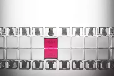 「サンテ ボーティエ コンタクト」有名デザイナーが手がける美しいデザインが話題に