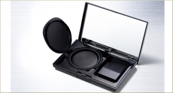 お出かけ前に生え際の白髪発見 でも ファンデタイプ の白髪染めならサッと簡単 ウーマンエキサイト 1 2