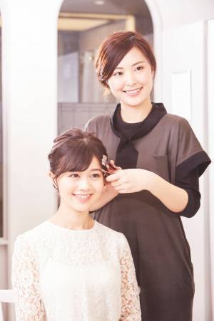 プロ仕様！ヘアメイク専門店開発の「マユマスカラ ビー」発売