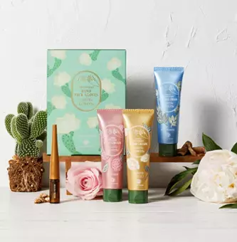 長く愛されているのには理由がある。伝承ハーブを使ったハンドケアシリーズが誕生