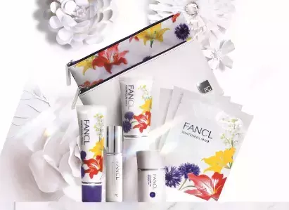 紫外線から肌を守るFANCLのホワイトニングキットが数量限定で発売