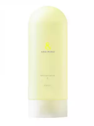 肌の上でとろける新感覚のジェル状化粧水！吸いつくようなもち肌へ