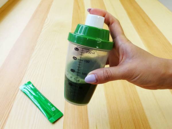 しっかり溶けてなめらか！「ふりふり青汁シェイカー」発売