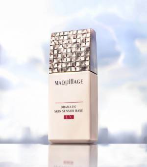 肌の水分と皮脂のバランスをコントロールする化粧下地登場