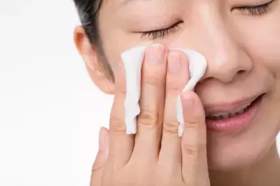 美容のプロの約7割が支持！毎日の「ふきとり化粧水」で乾燥知らずの“垢ぬけ肌”へ