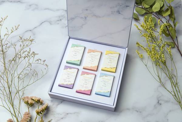 指原莉乃プロデュース！ナチュラルに盛れるカラコン「TOPARDS」に新色登場