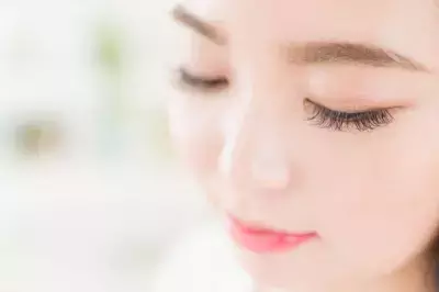 比較試験で確認！スカルプDのまつ毛美容液プレミアムで24時間“カールキープ”を確認