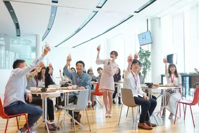 HKT48・指原莉乃さんも1日2本愛飲！ランチのお供に「からだすこやか茶Ｗ」