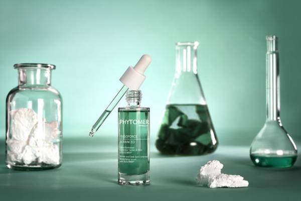 海からの贈り物！高濃縮海洋成分配合の美容液で美肌へ