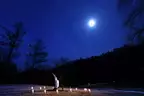 「星野温泉 トンボの湯」で、月の満ち欠けに合わせたヨガを開催